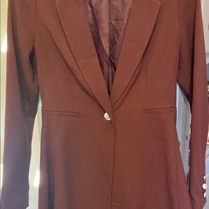 Beautifully fitting suit jacket